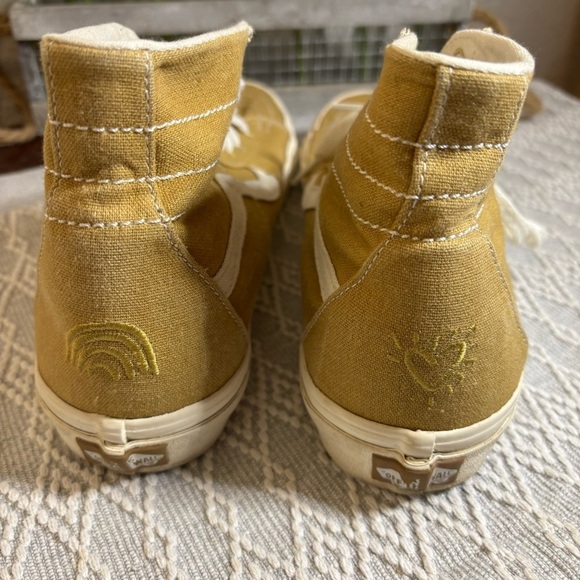 Vans Peace And Leaf Limited Edition Sneakers Unisex Womens 11, Men’s 9.5. Gold - Picture 4 of 12